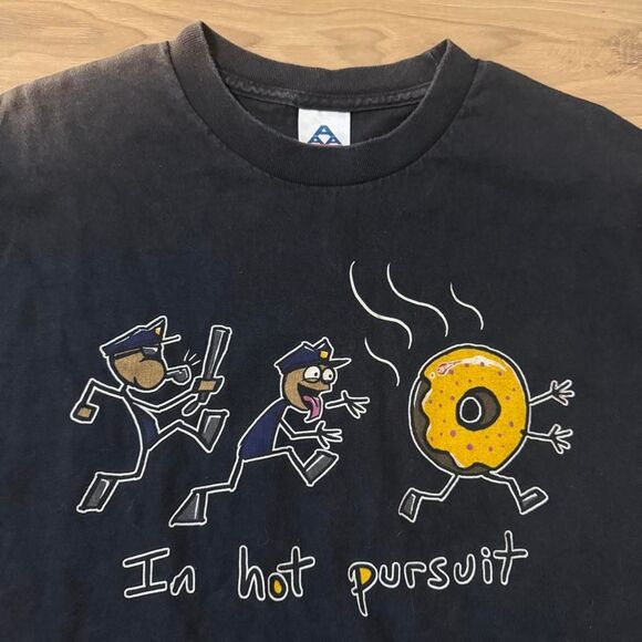 Alstyle Other - Vintage 90s  "In hot pursuit"  humor police donut graphic tee size large